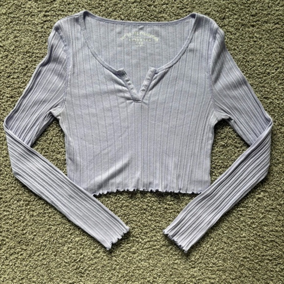 Aeropostale Shrunken Tee Sz L Lavender Purple Long Sleeve V-Neck Crop Top Ribbed - Picture 1 of 10